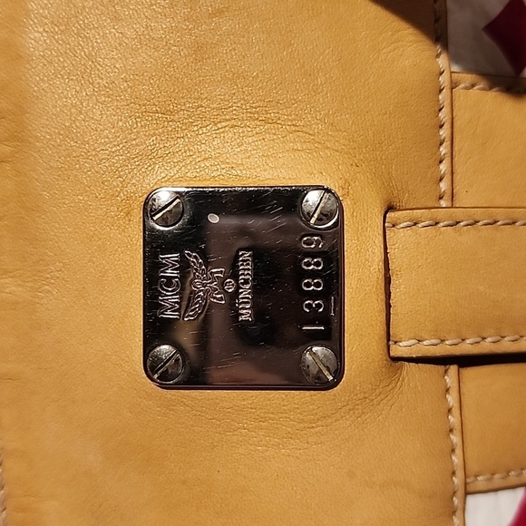 MCM Women's Boston Bag With COA & Dust bag Pristine Condition - Picture 7 of 10